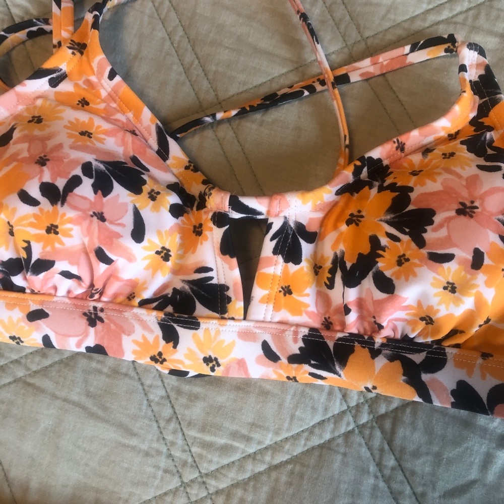 Floral Bikini Set - Picture 7 of 10